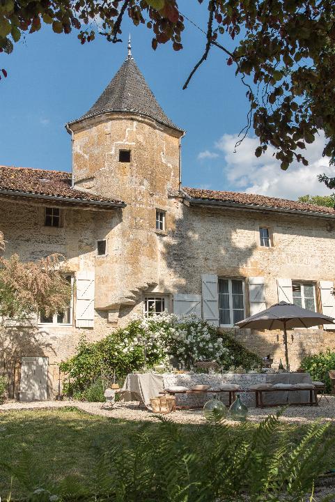BEAUTIFUL FRENCH MANSION