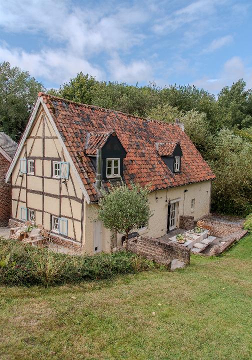 THE PROVENCE FEELING IN FERMETTE STYLE